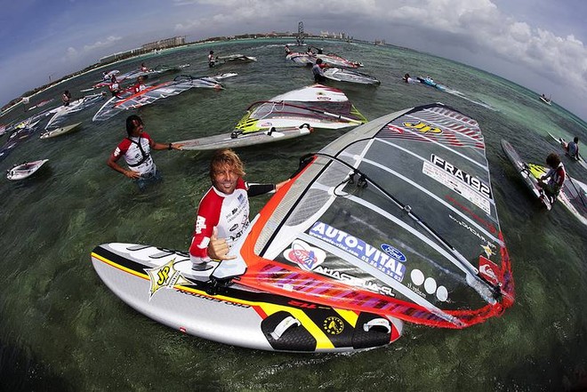 Antoine Albeau - Aruba Hi Winds Grand Slam 2011 ©  John Carter / PWA http://www.pwaworldtour.com